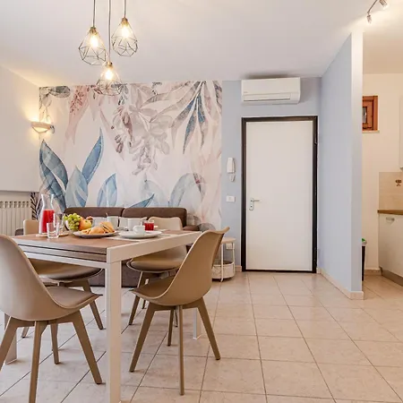 Cozy Scacciapensieri Lägenhet